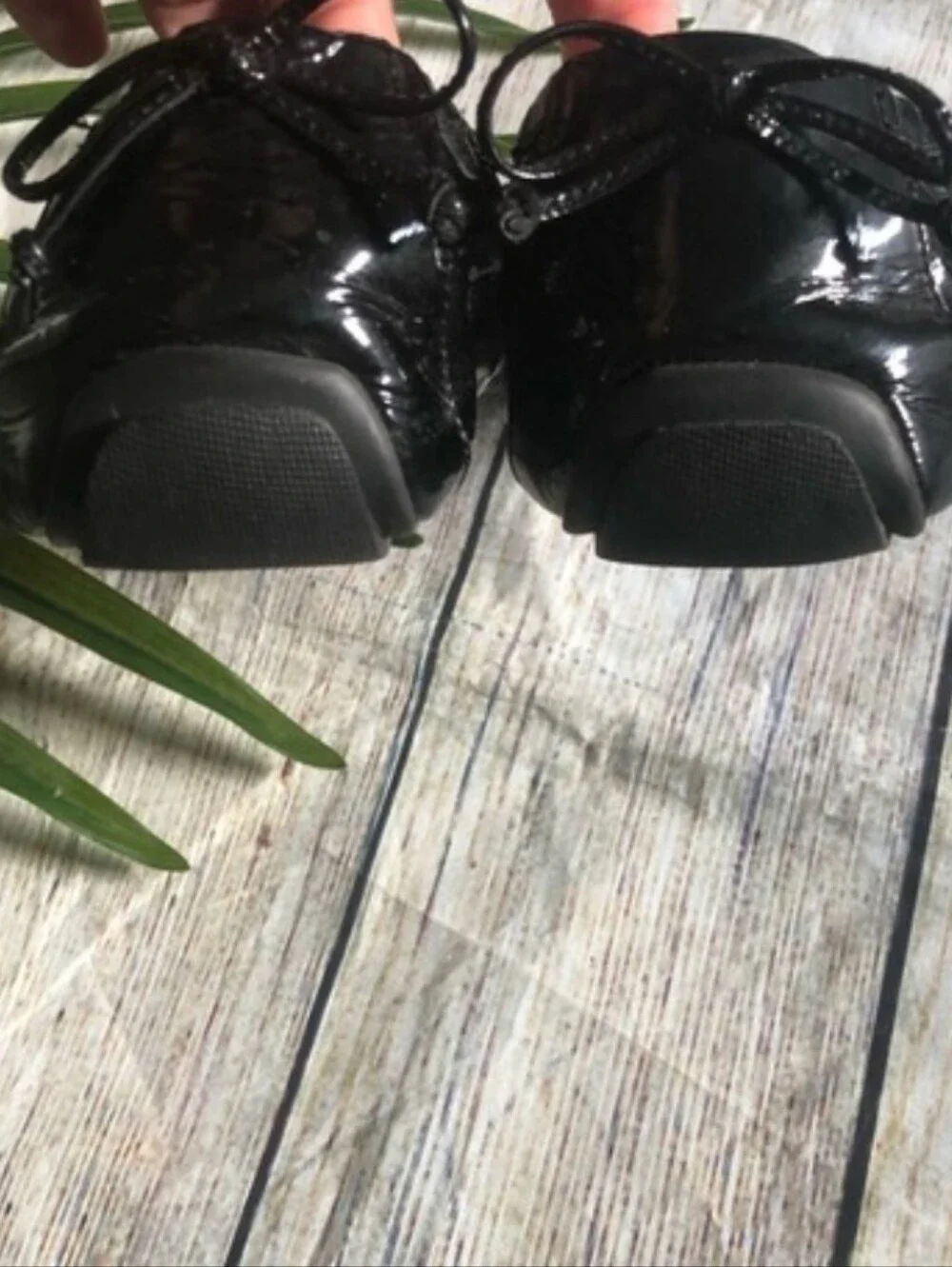 ME TOO Laurel Black Patent Leather Ballerina Flats Flexible Round Toe Size 8.5